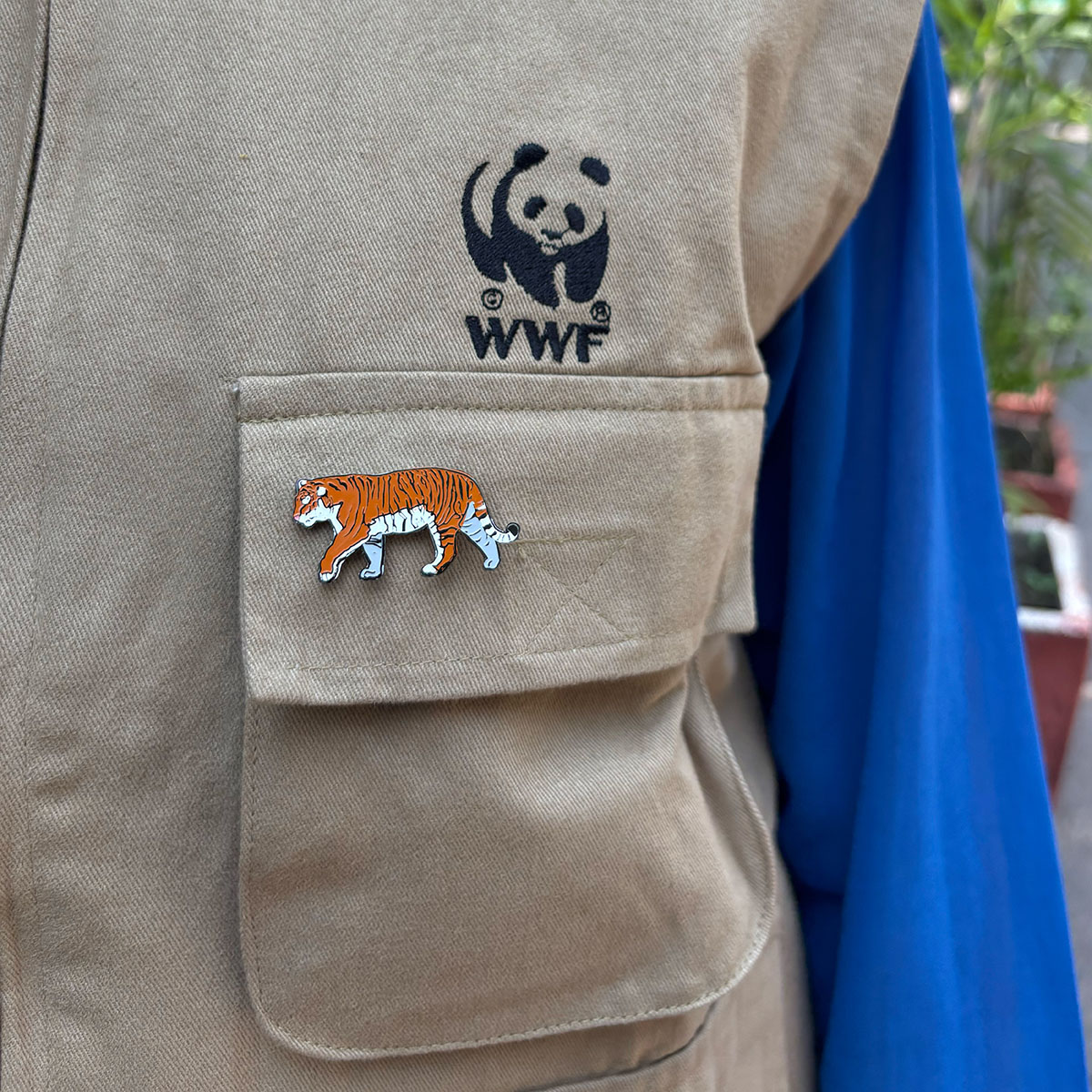 Tiger (walking)- Lapel Pin - Image 3